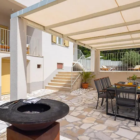 Villa Summer House Lea - With Heated Pool And Sea View *
