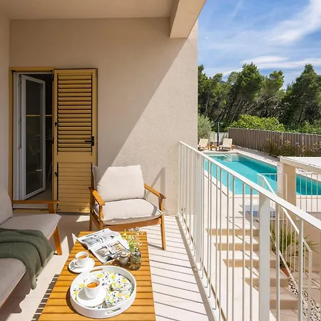 Villa Summer House Lea - With Heated Pool And Sea View