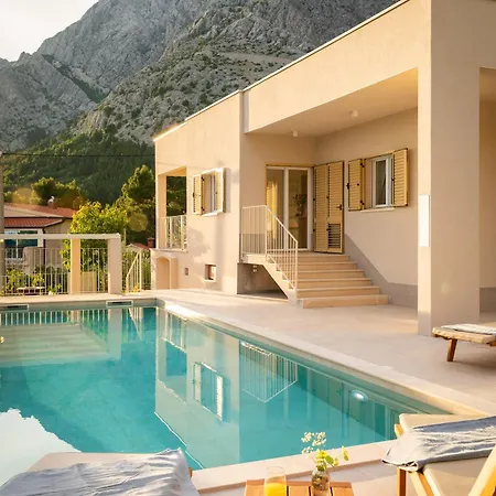 Summer House Lea - With Heated Pool And Sea View Vila *