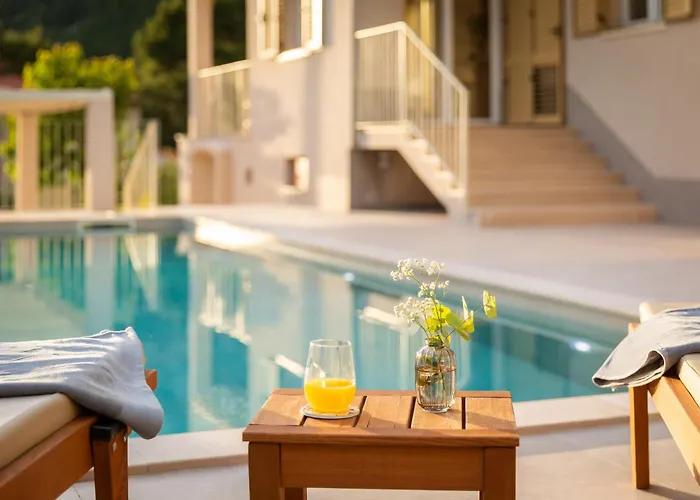 Summer House Lea - With Heated Pool And Sea View Βίλα Bast