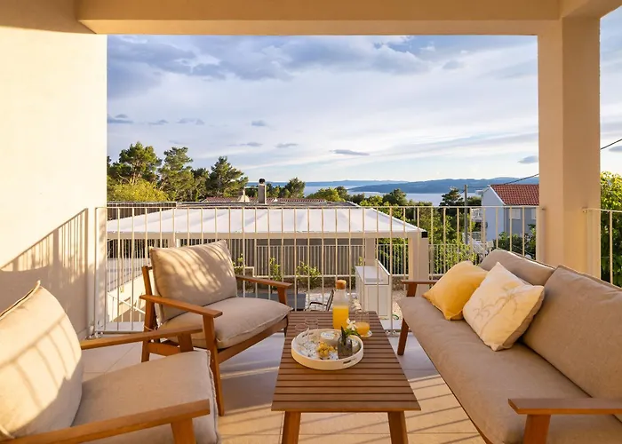 Summer House Lea - With Heated Pool And Sea View Βίλα Bast