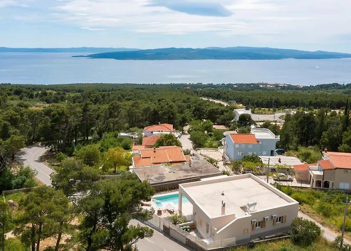 Βίλα Summer House Lea - With Heated Pool And Sea View Bast