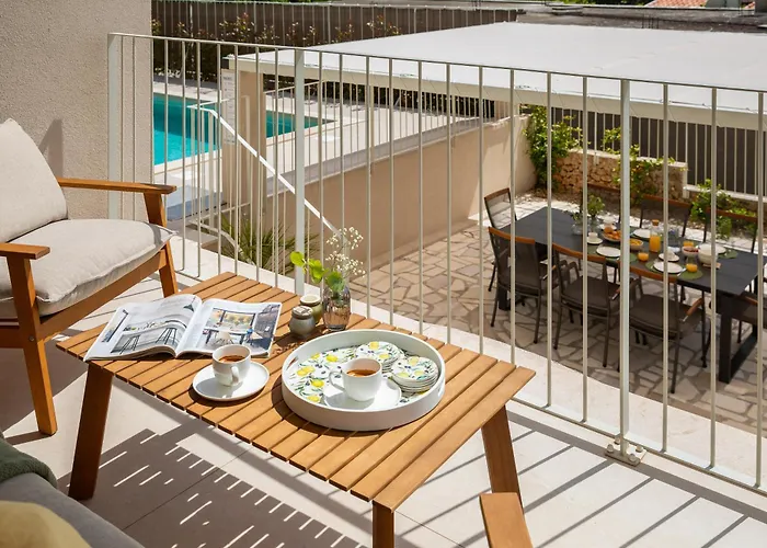 Βίλα Summer House Lea - With Heated Pool And Sea View Bast