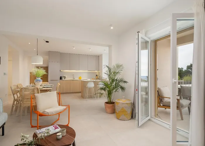 Βίλα Summer House Lea - With Heated Pool And Sea View *